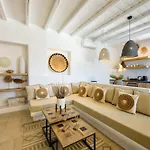 Vanta Villa Drios