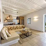 Vanta Villa *